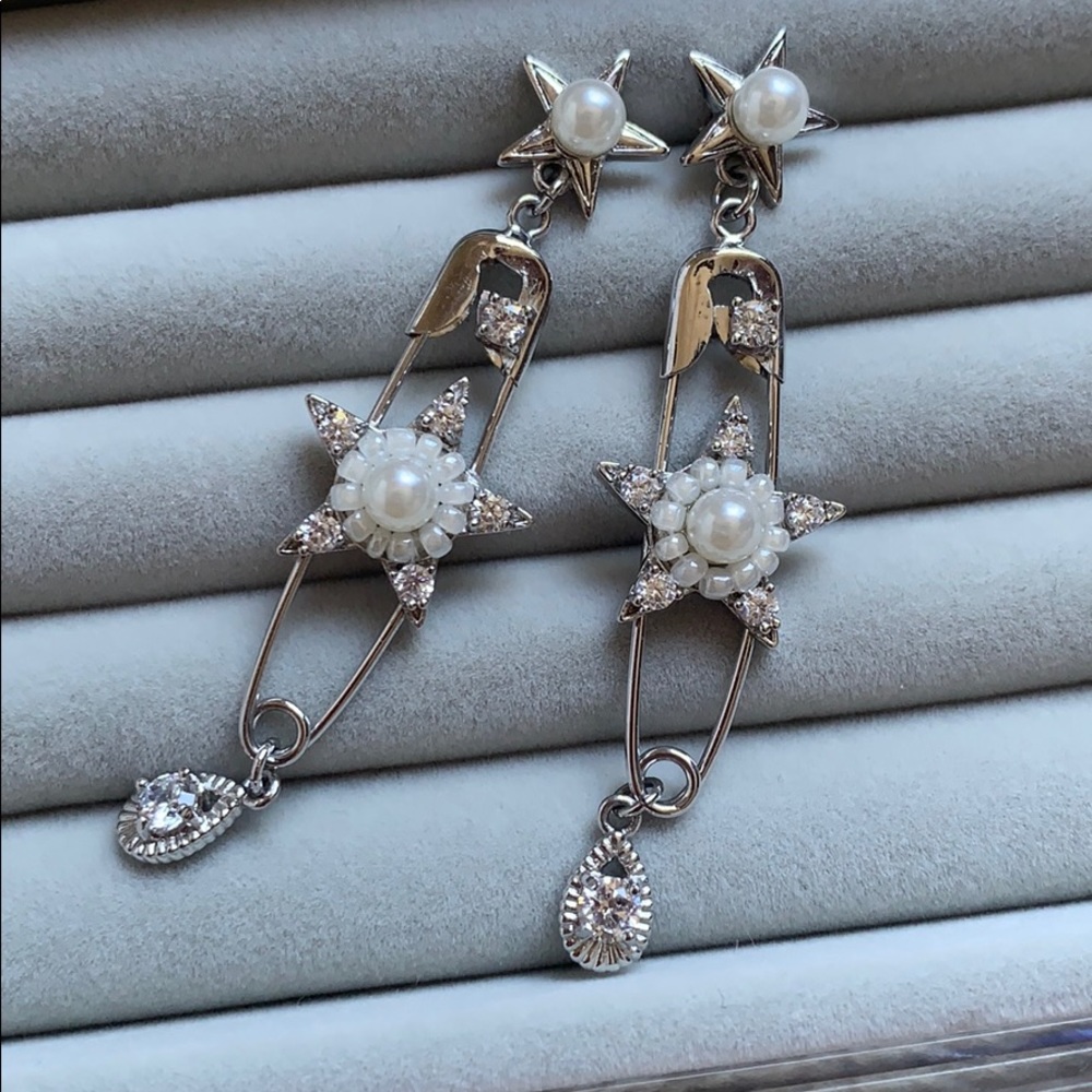 Star earrings